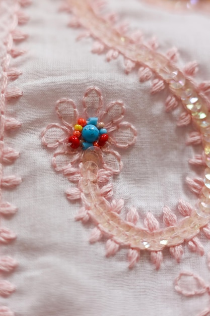 Haft ręczny na płótnie